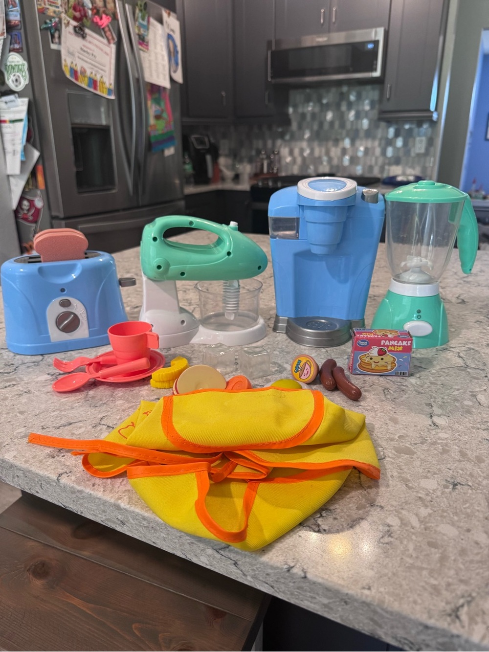Children's Play Kitchen Appliance Set - Blue & Green